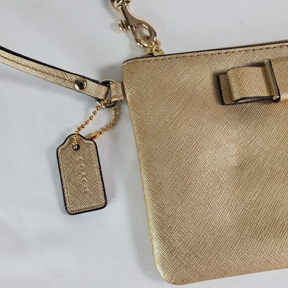 Coach Small Wristlet Wallet Clutch Gold Tone Saffiano Leather - Picture 2 of 10